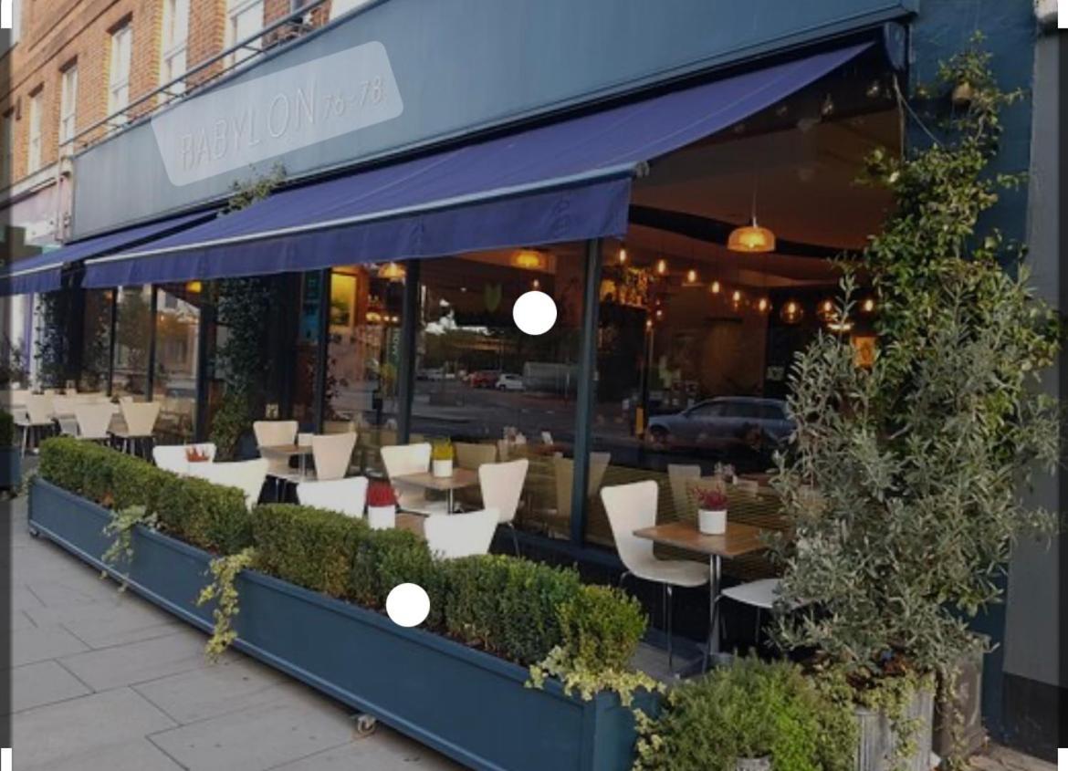 Super Convenient For Central London - Large 2 Double Bed Apartment 30 Seconds Walk To Platform Train Station And 19 Mins To London Waterloo Londres Exterior foto